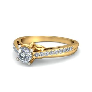 Classic Diamond Solitaire Ring with Twisted Pavé Band